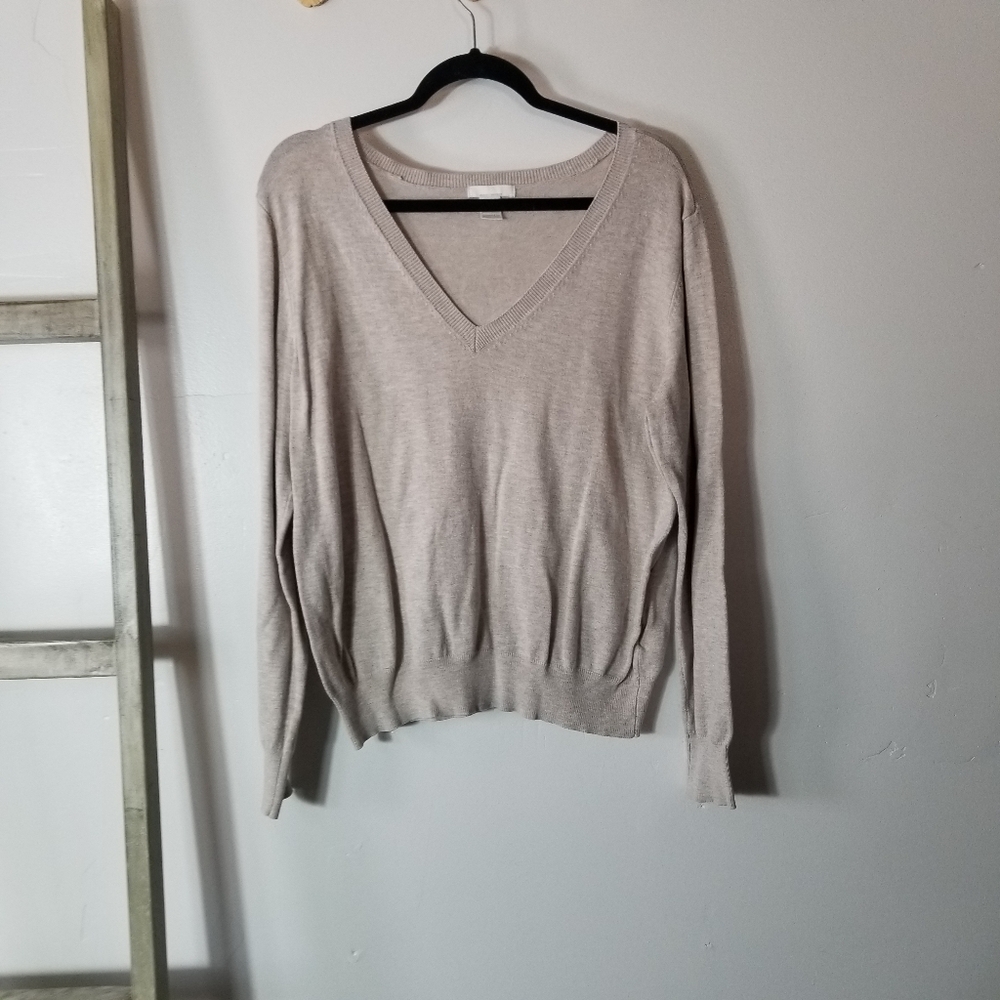 H&M WOMEN'S V-NECK SWEATER SIZE LARGE